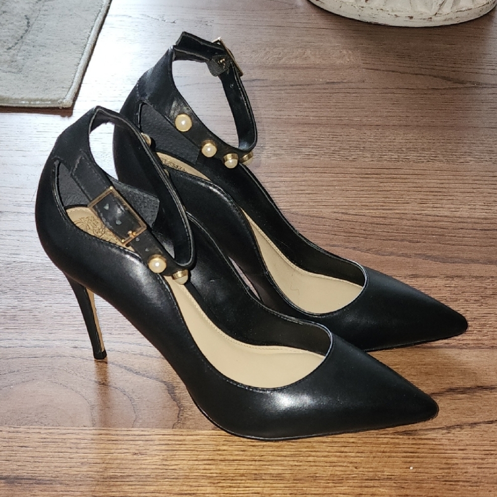 Black Pointed-Toe Ankle-Strap Stiletto Pumps with Pearl Accents Size 7